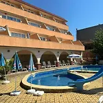 Lozenets Resort Hotel 3*