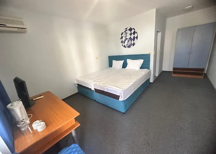 Lozenets Resort Hotel 3* 로제넷츠