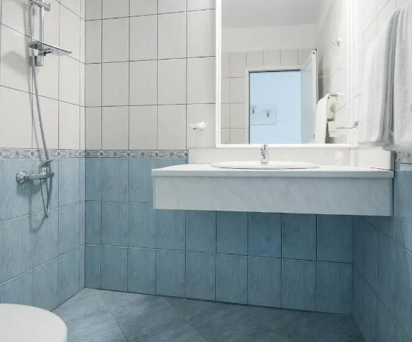 Lozenets Resort Hotel 3*