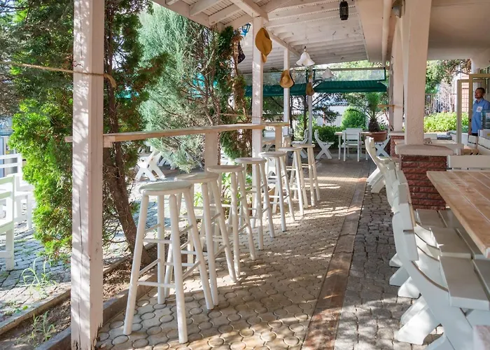 Lozenets Resort Hotel 3*