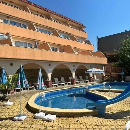 Lozenets Resort Hotel 3*