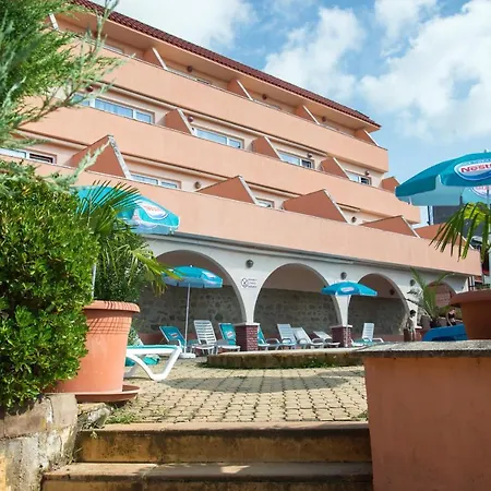 فندق Lozenets Resort Hotel 3*