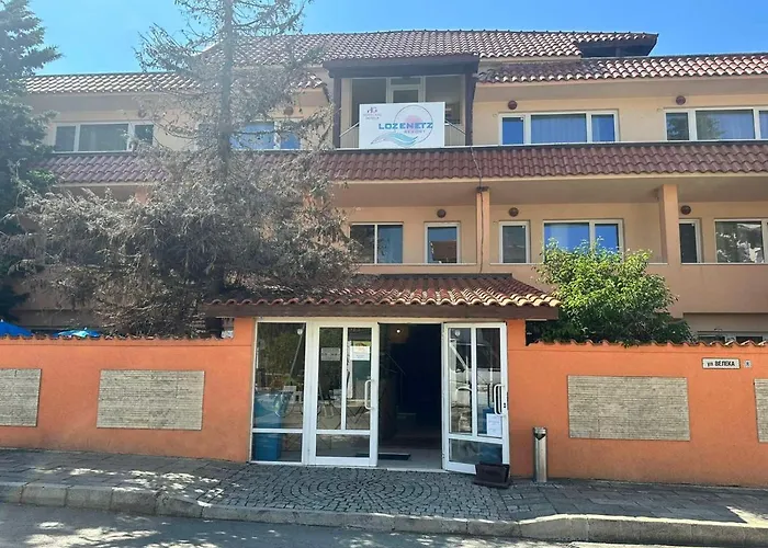 Lozenets Resort Hotel 3*