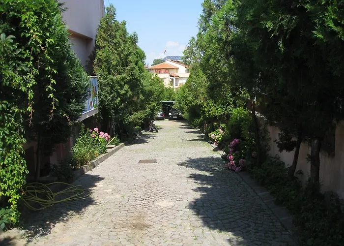 호텔 Lozenets Resort Hotel 3*