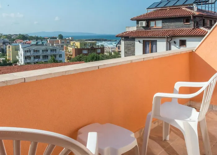 Lozenets Resort Hotel 3*